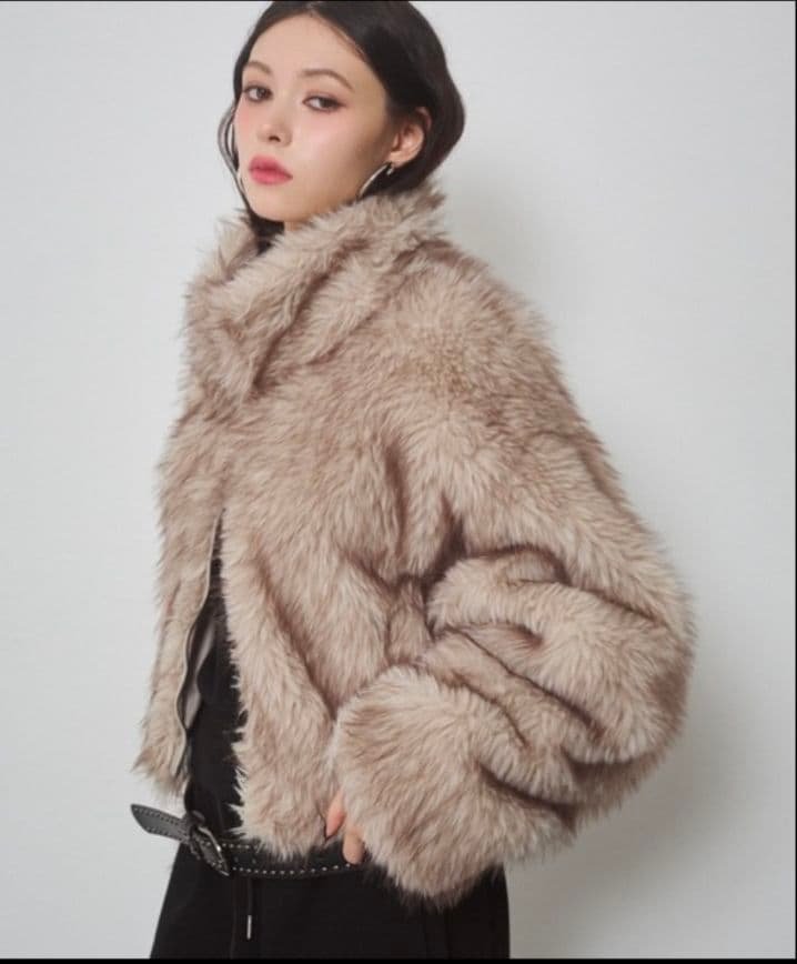 【新品未使用タグ付】ENVYM アンビー　フェイクファー ショートジャケット フェイクファー ショートジャケット（その他アウター）｜ENVYM